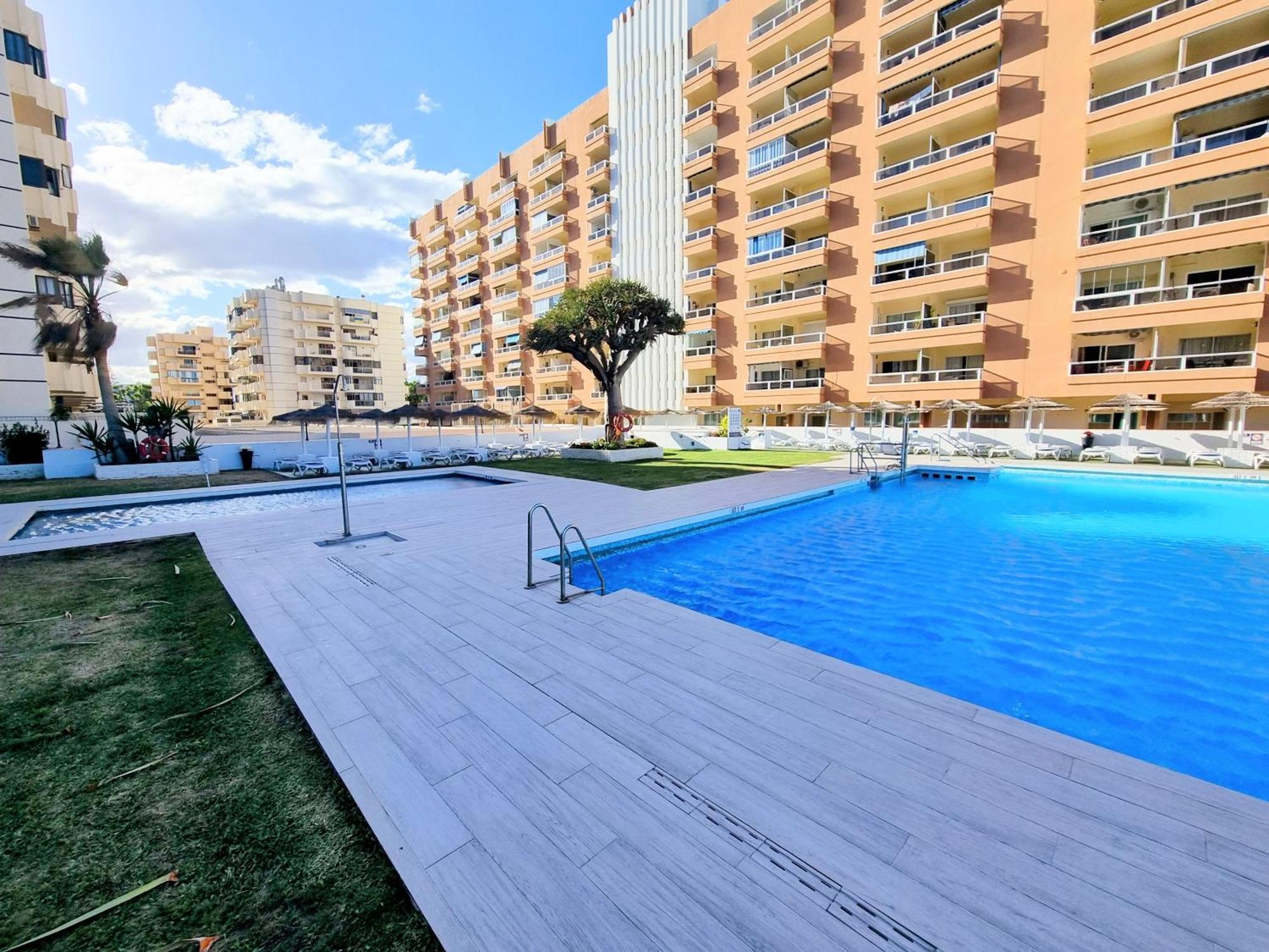 Pyr Beach And Pool Studio II Fuengirola Exterior photo